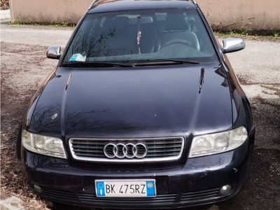 usata Audi A4 avant station wagon 2.5tdi v6 turbodiesel