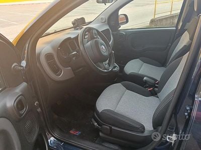 Usata Fiat Panda Lounge 69 CV (50 kW) 2016 Blu Utilitaria