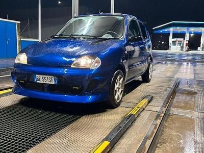 Usata Fiat 600 54 CV (39 kW) 1998 Blu Berlina