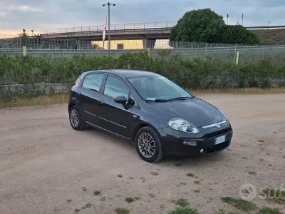 Usata Fiat Punto 95 CV (69 kW) 2011 Grigio Utilitaria