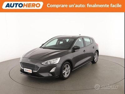 Käytetty Ford Focus 100 HP (73 kW) 2019 Harmaa Sedan