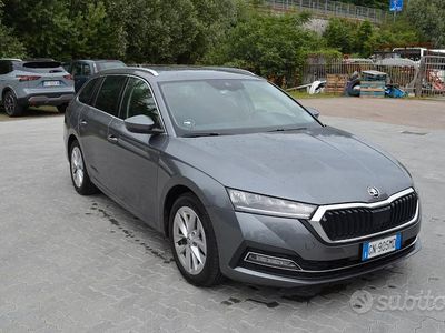 Usata Skoda Octavia Style 150 CV (110 kW) 2022 Grigio Station wagon