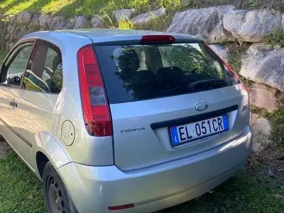 Usata Ford Fiesta Ambiente 68 CV (50 kW) 2003 Utilitaria