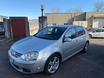 Usata VW Golf VI Sportline 116 CV (85 kW) 2008 Argento Utilitaria