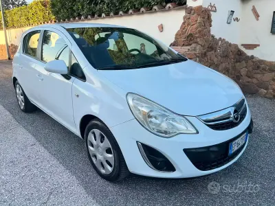 Usata Opel Corsa 86 CV (63 kW) 2012 Utilitaria