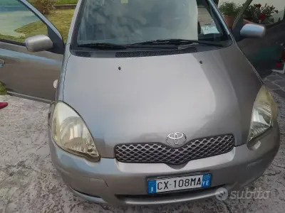 Usata Toyota Yaris 75 CV (55 kW) 2005 Berlina