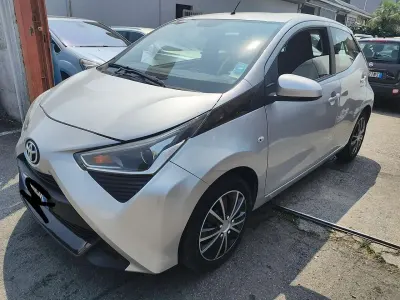 Usata Toyota Aygo X-wave 72 CV (52 kW) 2019 Other Utilitaria