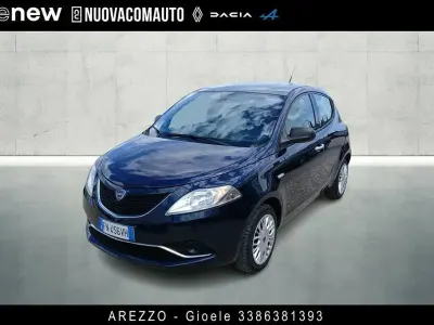 Usata Lancia Ypsilon Silver 69 CV (50 kW) 2018 Blu Utilitaria