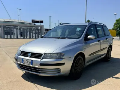 Usata Fiat Stilo 95 CV (69 kW) 2005 Grigio Station wagon