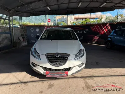 Usata Lancia Delta Gold 120 CV (88 kW) 2013 Bianco Utilitaria