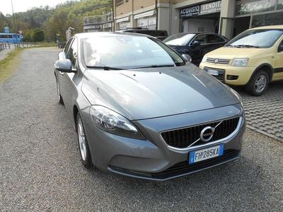 Usata Volvo V40 Business Edition 120 CV (88 kW) 2017 Grigio Berlina
