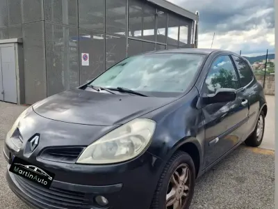 Usata Renault Clio II 75 CV (55 kW) 2007 Nero Berlina