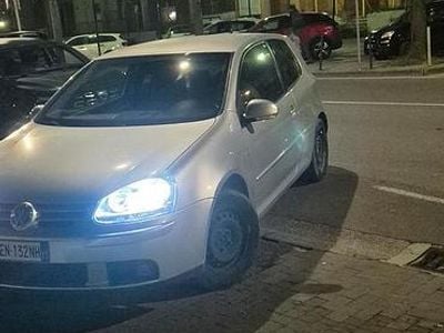 Usata VW Golf V 2008 Grigio Utilitaria