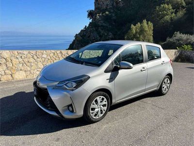 usata Toyota Yaris Hybrid 