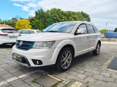 Usado Fiat Freemont Lounge 170 HP (125 kW) 2012 Branco SUV