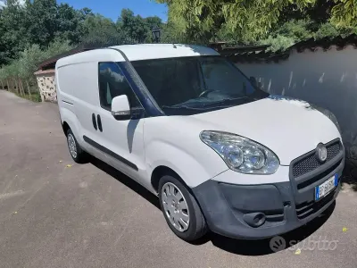 Usata Fiat Doblò 103 CV (75 kW) 2012 Bianco Monovolume