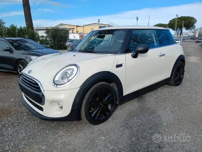 Usata Mini ONE 75 CV (55 kW) 2017 Bianco Utilitaria