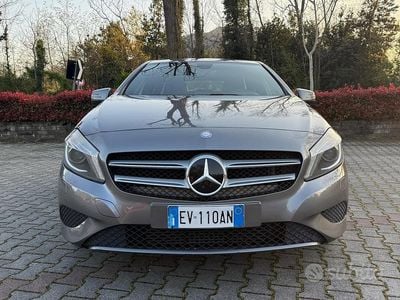Usata Mercedes A180 Premium 108 CV (79 kW) 2014 Grigio Berlina