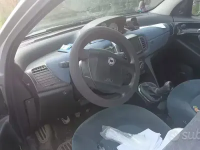 Usata Lancia Ypsilon