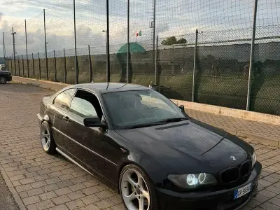 Usata BMW 330 Performance 231 CV (169 kW) 2004 Nero Coupé