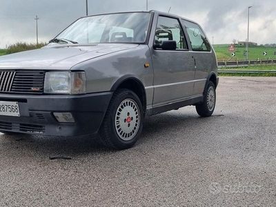 Käytetty Fiat Uno 70 HP (51 kW) 1987 Harmaa Viistoperä
