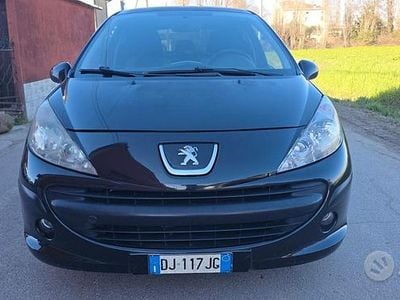 Usata Peugeot 207 75 CV (55 kW) 2007 Nero Berlina