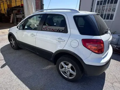 Usata Fiat Sedici 135 CV (99 kW) 2010 Bianco SUV
