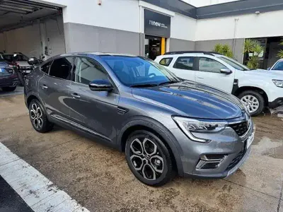 Usata Renault Arkana Techno 145 CV (106 kW) 2023 Grigio SUV
