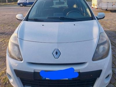 Usata Renault Clio II 75 CV (55 kW) 2010 Berlina