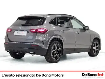 Käytetty Mercedes GLA200 AMG Line Premium Plus 150 HP (110 kW) 2025 Harmaa Katumaasturi