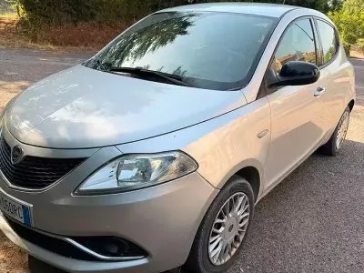 Usata Lancia Ypsilon