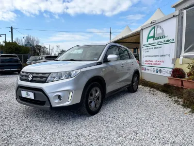 Usata Suzuki Vitara 120 CV (88 kW) 2017 Argento SUV