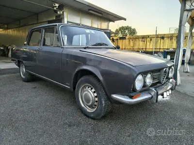 Usata Alfa Romeo 1750 120 CV (88 kW) 1960 Marrone Berlina
