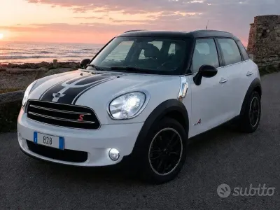 Usata Mini Park Lane Countryman 120 CV (88 kW) 2016 Bianco SUV