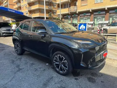 Usata Toyota Yaris Cross Lounge 92 CV (67 kW) 2023 Nero SUV