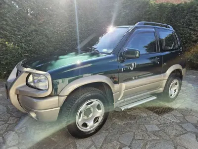 Second-hand Suzuki Grand Vitara 94 CP (69 kW) 2001 Verde SUV