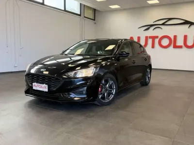 Usata Ford Focus ST-Line 120 CV (88 kW) 2019 Nero Berlina