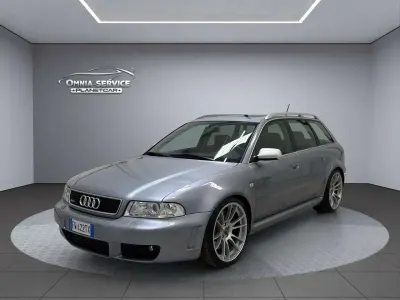 Usata Audi RS4 Ambiente 381 CV (280 kW) 2001 Argento Station wagon