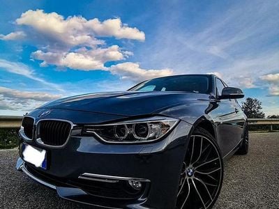 Usata BMW 330 Luxury Line 258 CV (189 kW) 2013 Grigio Berlina