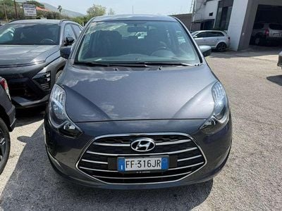 Usata Hyundai ix20 Comfort 90 CV (66 kW) 2016 Grigio Utilitaria