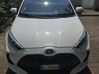 Usata Toyota Yaris Hybrid Trend 92 CV (67 kW) 2022 Berlina