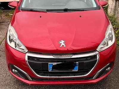 Usata Peugeot 208 68 CV (50 kW) 2017 Rosso Utilitaria