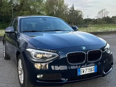 Usata BMW 118 Comfort Edition 143 CV (105 kW) 2014 Bluazzurro Utilitaria