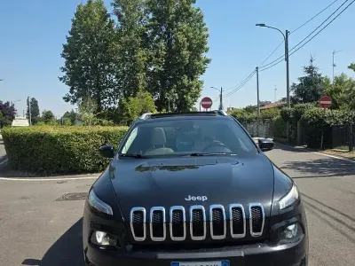 Usata Jeep Cherokee Limited 200 CV (147 kW) 2015 Nero SUV
