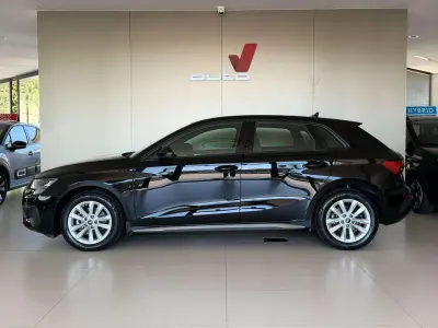 Usata Audi A3 150 CV (110 kW) 2023 Nero Berlina
