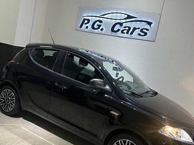 Usata Lancia Ypsilon 95 CV (69 kW) 2014 Nero Utilitaria