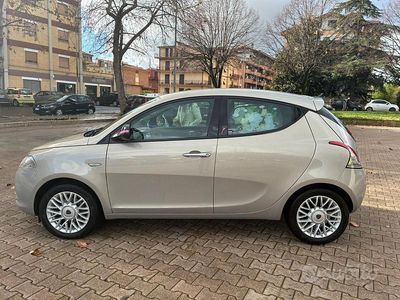 Usata Lancia Ypsilon 95 CV (69 kW) 2015 Utilitaria