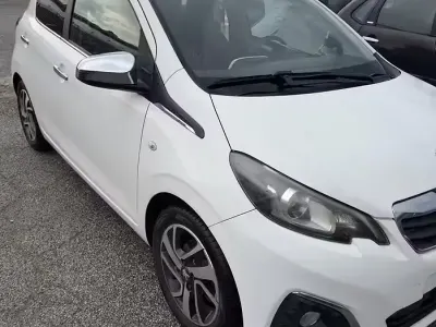 Usata Peugeot 108 82 CV (60 kW) 2014 Bianco Cabrio