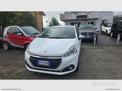 Bianco Usata 2016 Peugeot 208 Allure Utilitaria | 7900 €