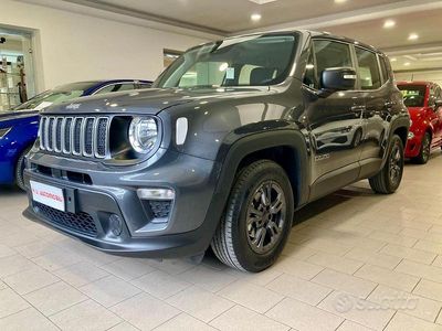 Usata Jeep Renegade Longitude 120 CV (88 kW) 2022 Grigio SUV